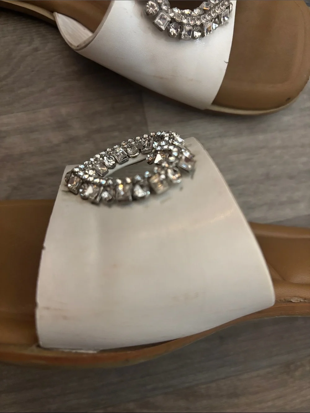 Kid’s Cream Slide Sandals with Heart Crystal Accent